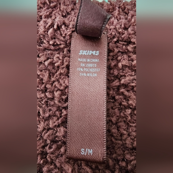 SKIMS Fuzzy pullover sweater M/L - Picture 2 of 4